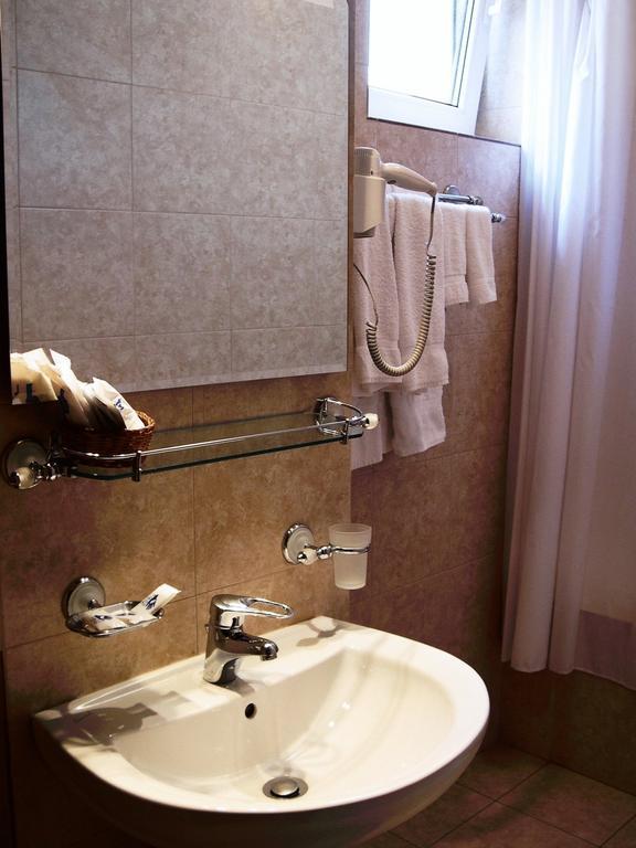 Hotel Piccolo Mondo Bukareszt Pokój zdjęcie